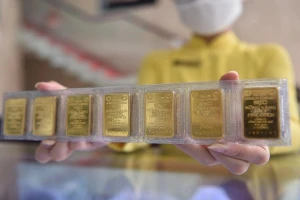 Giá vàng hôm nay 7/8 tăng 200 ngàn đồng, thế giới quay đầu giảm mạnh