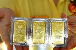 Giá vàng hôm nay 30/10 tăng trở lại 3 triệu đồng/lượng, thế giới nhích nhẹ