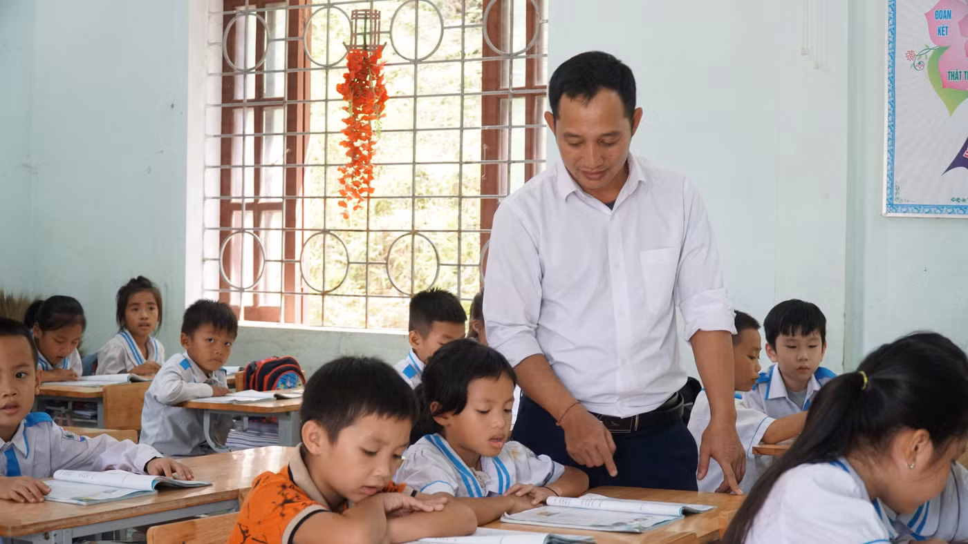 Dự thảo chính sách mở rộng cơ hội học tập cho học sinh dân tộc rất ít người