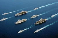 5 tàu sân bay Mỹ-Anh, 30 máy bay tiếp dầu chuẩn bị không kích Iran