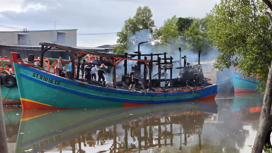 Phương tiện bị cháy.