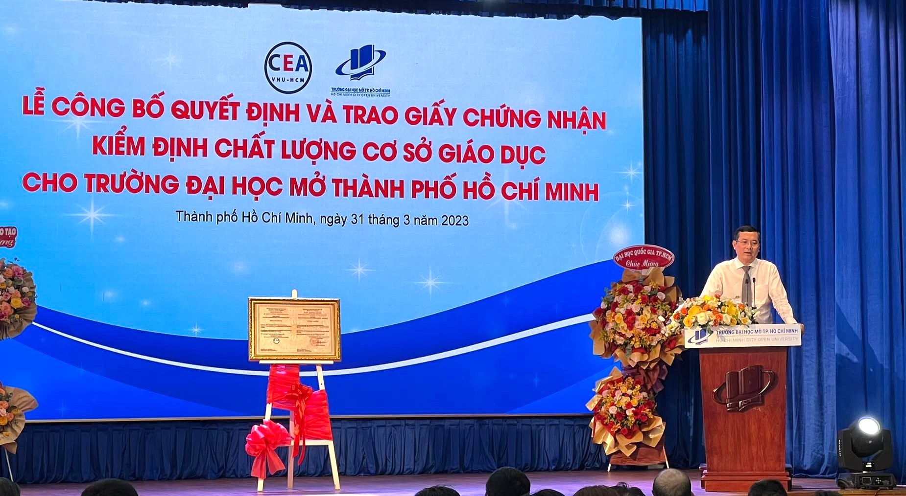 Thứ trưởng Bộ GD&amp;ĐT Nguyễn Văn Phúc phát biểu tại buổi lễ.