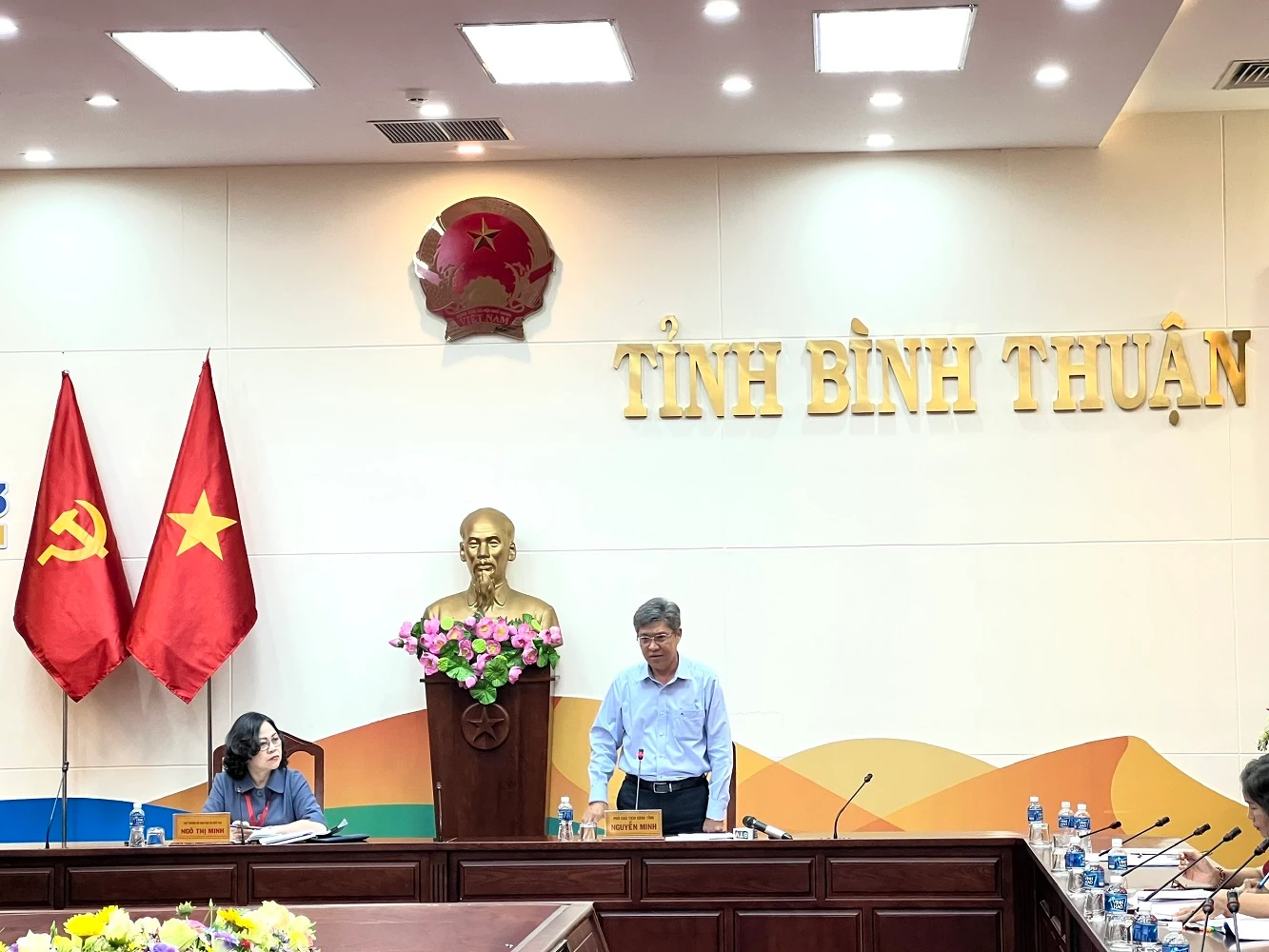 Ông Nguyễn Minh, Phó chủ tịch UBND tỉnh Bình Thuận tiếp thu các ý kiến đóng góp của Đoàn công tác.