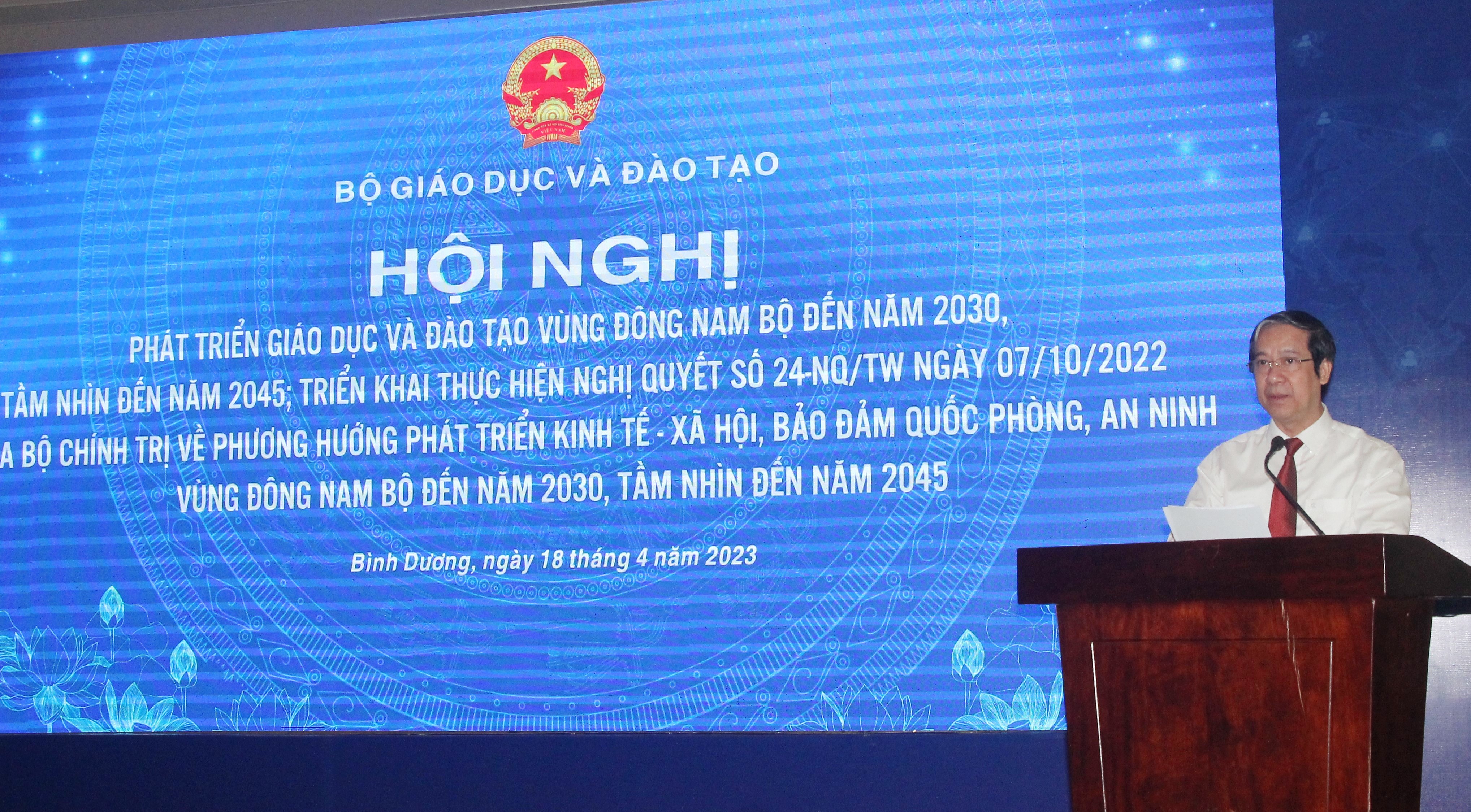 Bộ trưởng Bộ GD&amp;ĐT Nguyễn Kim Sơn phát biểu tại hội nghị.