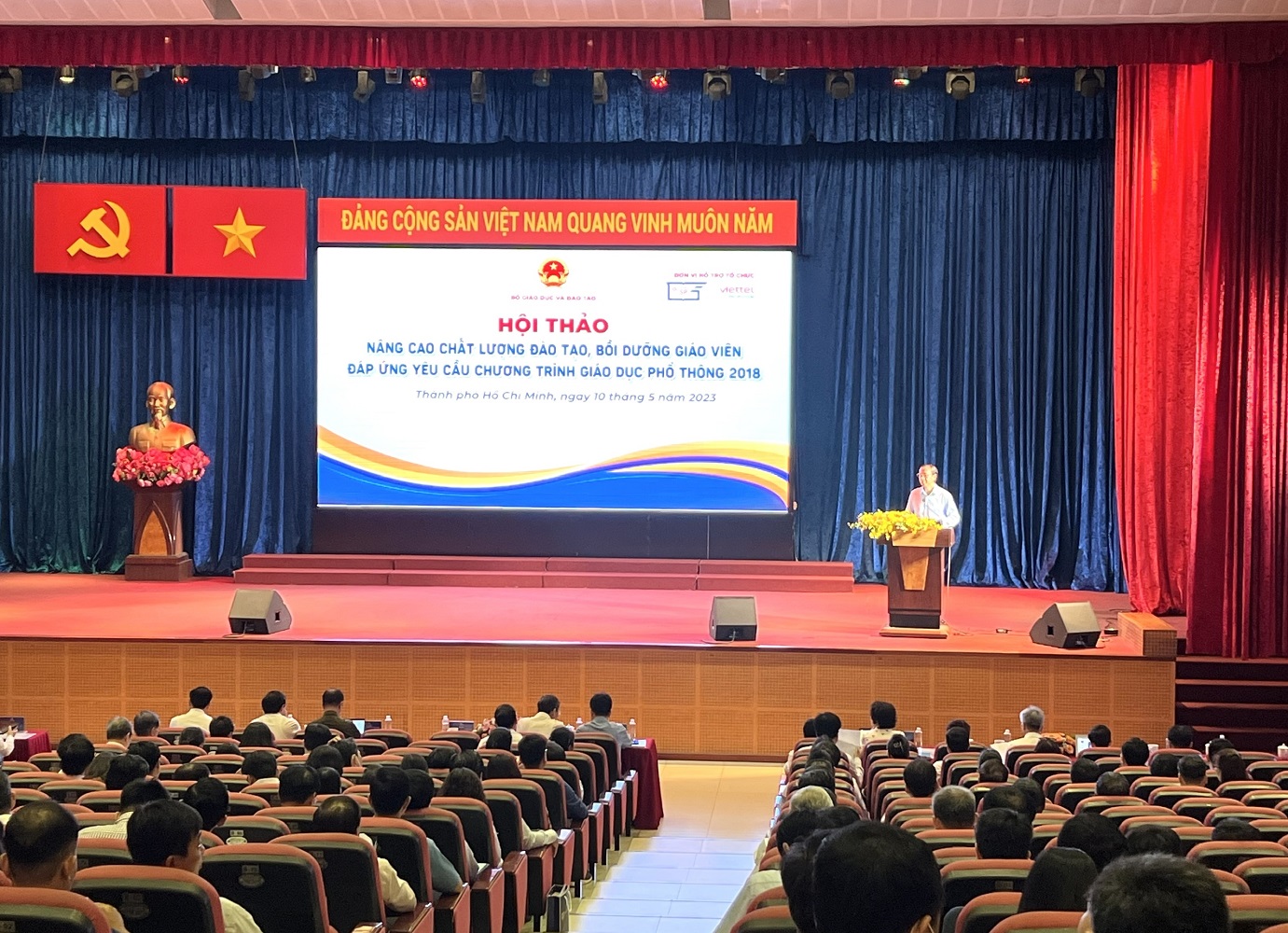 Quang cảnh hội nghị. Quang cảnh hội nghị.