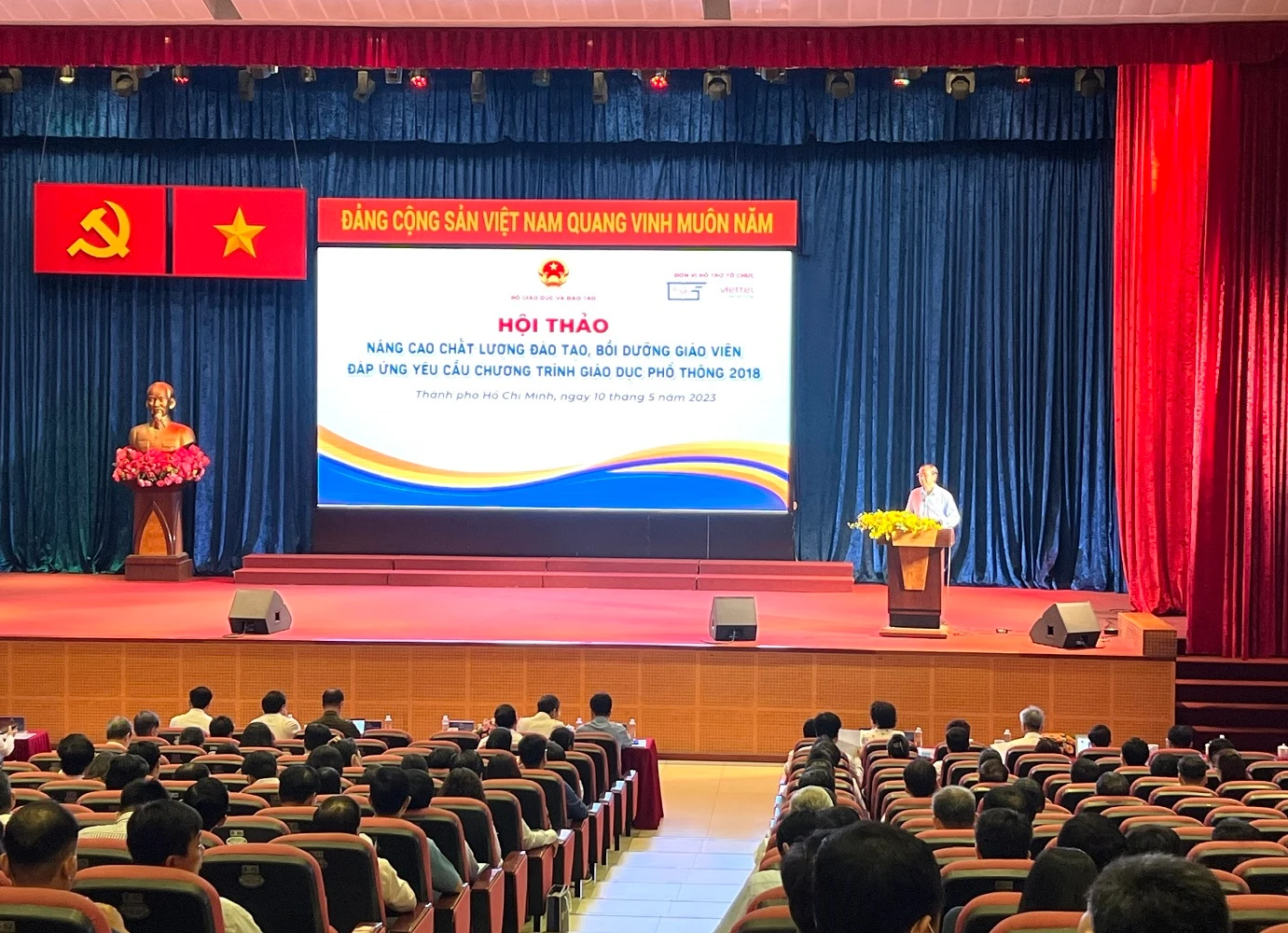 Quang cảnh hội nghị.