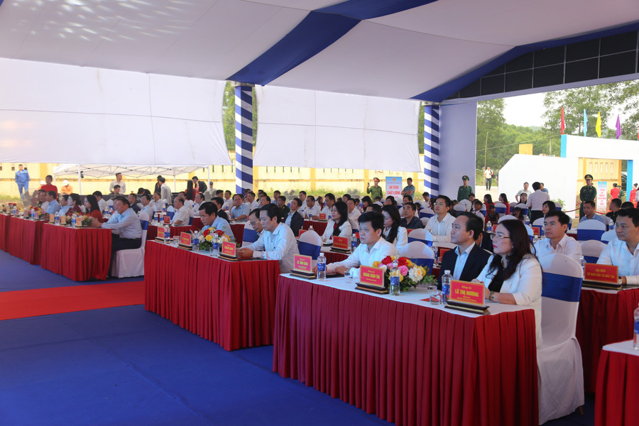 Lãnh đạo Trung ương và tỉnh Quảng Trị dự lễ khởi công.