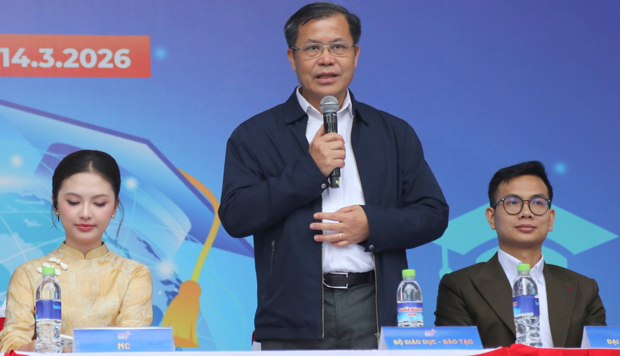 TS Lê Mỹ Phong - Phó Cục trưởng Cục Quản lý chất lượng thông tin các điểm mới của kỳ thi năm nay.