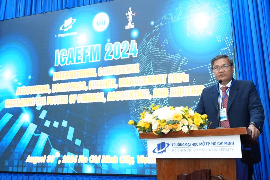 khai-mac-hoi-thao-quoc-te-ve-ke-toan-kinh-te-tai-chinh-va-quan-ly.2.JPG