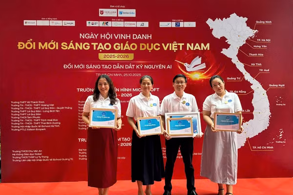 4 giáo viên của trường được Microsoft công nhận là Chuyên gia Giáo dục Sáng tạo (Microsoft Innovative Educator Experts – MIEE).