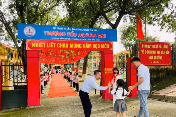 Thầy trò Trường Tiểu học Đa Mai (Ảnh minh họa).