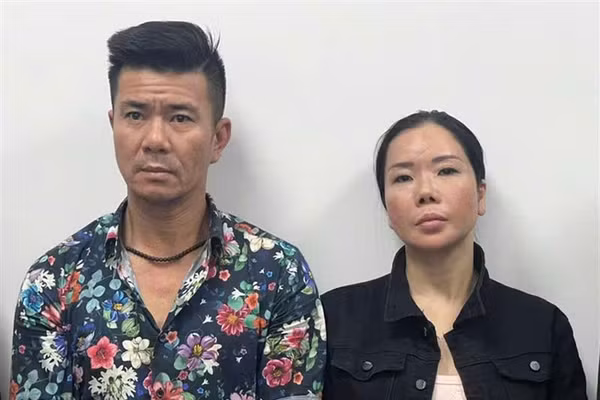 Vợ chồng Lê Văn Đông và Nguyễn Thị Mai Anh. (Ảnh: CAHN).