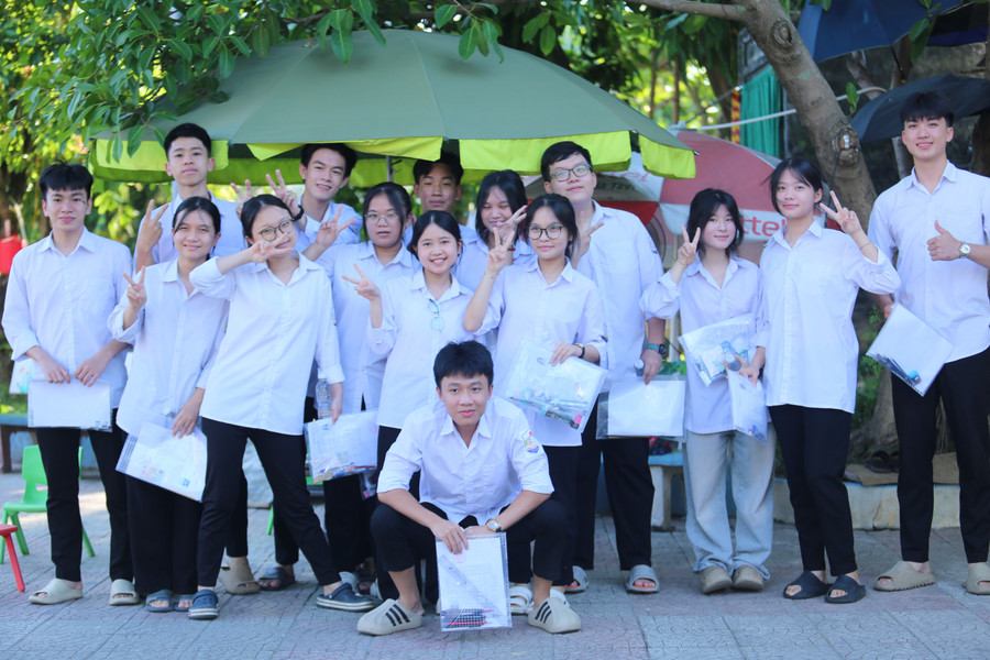 Các thí sinh thoải mái tâm lý khi bước vào môn thi đầu tiên. 4i7a0300.jpg