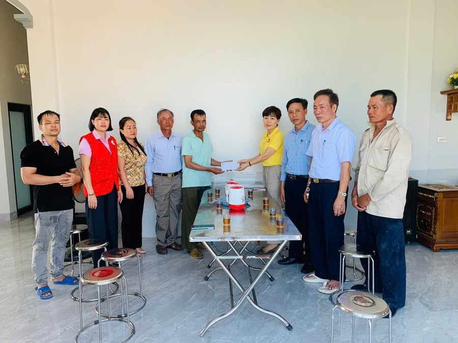 nguoi-dan-thiet-hai-nang-ne-sau-con-bao-bualoi10.jpg