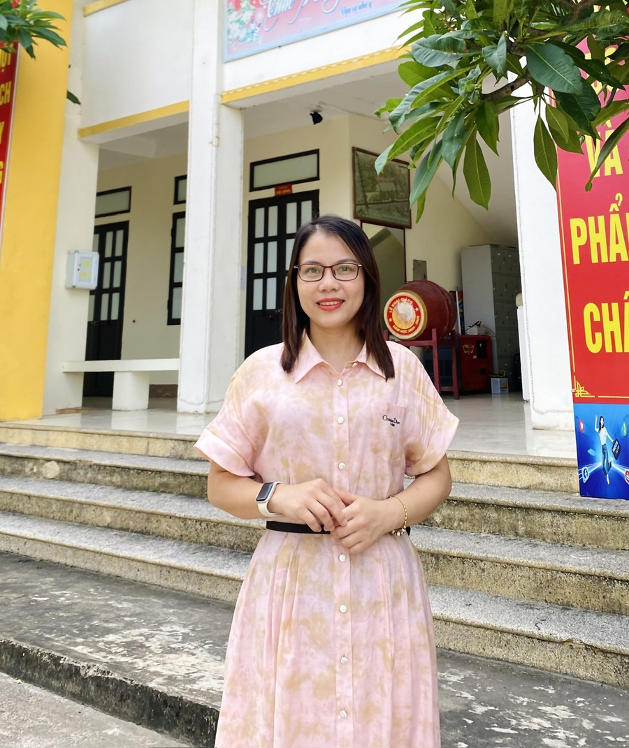 Cô Đặng Thị Hoa, giáo viên Ngữ văn, Trường THPT Hà Huy Tập. hoadang.jpg