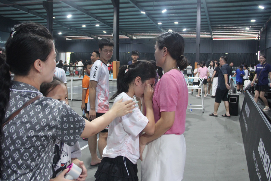 Nhiều VĐV không kìm nén được cảm xúc khi thất bại. img-4915.jpg