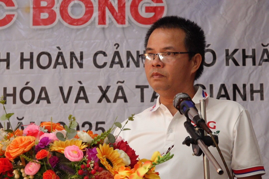 Ông Thái Viết Tài, Phó Giám đốc Công ty Xi măng Sông Gianh phát biểu tại chương trình. 2-3.jpg