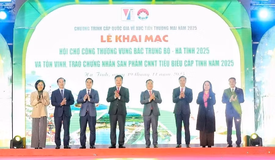 Hơn 200 gian hàng tham gia Hội chợ Công thương vùng Bắc Trung Bộ năm 2025