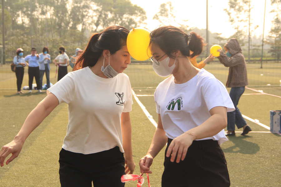 Kết thúc Hội thi, ban tổ chức đã dành nhiều phần quà ý nghĩa đến các đội dành chiến thắng và những nữ lao động tại công ty. img-3055.jpg
