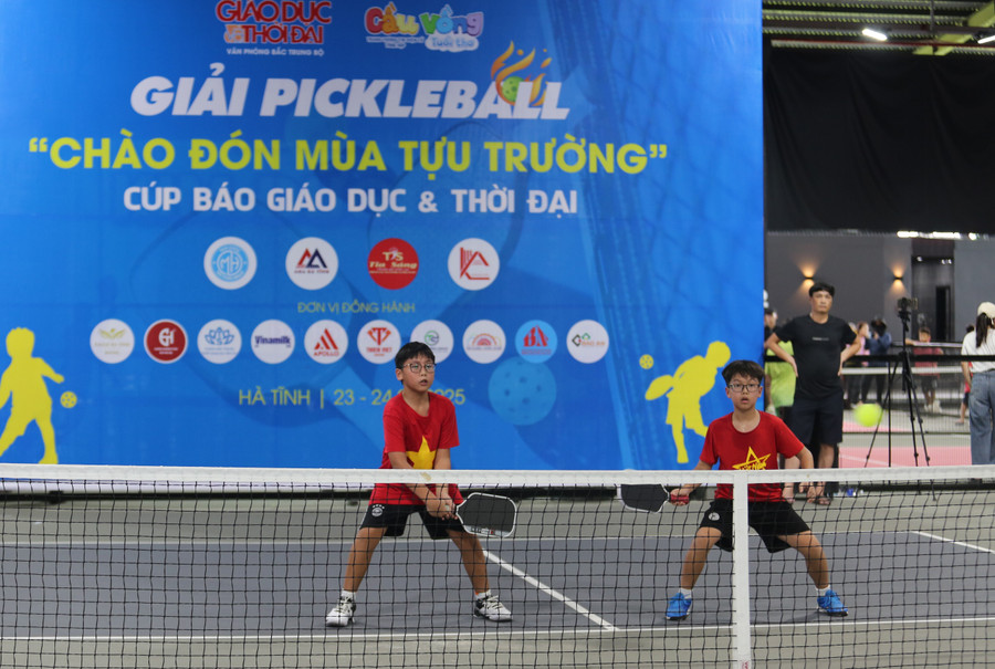 Ngày 23/8, tại cụm sân Pickleball Bình Nguyên (phường Thành Sen, Hà Tĩnh) diễn ra 106 trận đấu vòng bảng tại Giải Pickleball Cúp Báo GD&TĐ "Chào đón mùa tựu trường" 2025. 26.jpg