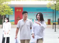 Niềm vui của thí sinh Hà Nội sau bài thi môn Ngoại ngữ