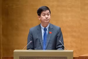 Tổng Thư ký Quốc hội, Chủ nhiệm Văn phòng Quốc hội Lê Quang Tùng.