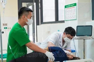 Kết quả điện tâm đồ ghi nhận bệnh nhân có rối loạn nhịp tim do ngoại tâm thu nhĩ. Ảnh: Trung tâm Y tế huyện Cẩm Khê.