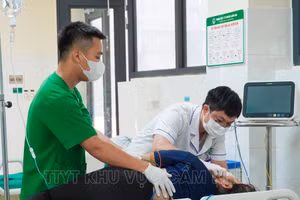 Kết quả điện tâm đồ ghi nhận bệnh nhân có rối loạn nhịp tim do ngoại tâm thu nhĩ. Ảnh: Trung tâm Y tế huyện Cẩm Khê. 