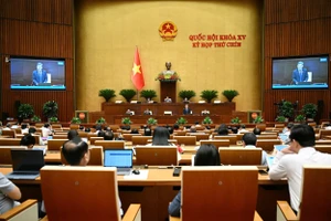 Toàn cảnh phiên họp chiều 26/5.