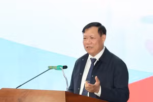 Thứ trưởng Bộ Y Tế Đỗ Xuân Tuyên. Ảnh: Trần Minh.