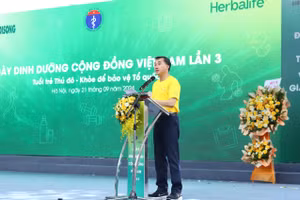 TTƯT.GS.TS Trần Văn Thuấn – Thứ trưởng Bộ Y tế. 