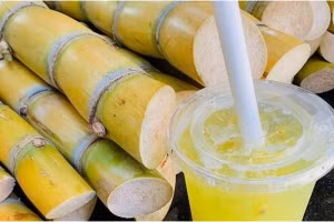 Bệnh nhân uống 3 ly nước mía mỗi ngày. Ảnh minh hoạ. 