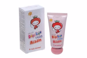 Dầu gội dược liệu sạch chấy Aladin. 