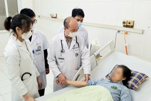 Ca bệnh viêm màng não do não mô cầu được điều trị thành công tại Viện Y học Nhiệt đới - Bệnh viện Bạch Mai. Ảnh: BVCC.