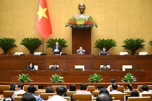 Chiều 23/5, Quốc hội thảo luận về việc bổ sung ngân sách chi thường xuyên (nguồn viện trợ không hoàn lại nước ngoài) năm 2025.