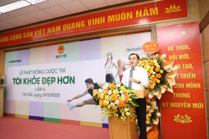 GS.TS Trần Văn Thuấn - Thứ trưởng Bộ Y tế, Chủ tịch Hội đồng Y khoa Quốc gia, Trưởng ban chỉ đạo cuộc thi "Tôi khoẻ đẹp hơn".