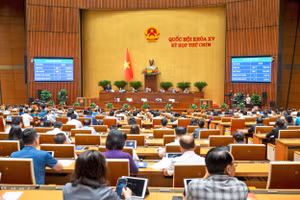 Quốc hội biểu quyết thông qua Luật sửa đổi, bổ sung một số điều của Luật Doanh nghiệp, với 455/457 ĐBQH có mặt biểu quyết tán thành.