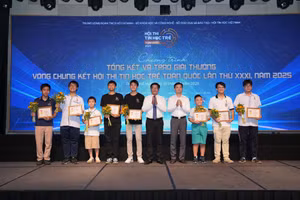 Các thí sinh tại Lễ tổng kết và trao giải thưởng Hội thi Tin học trẻ toàn quốc lần thứ 31.