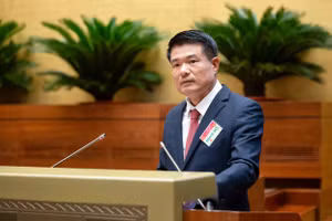 Viện trưởng Viện kiểm sát nhân dân tối cao Nguyễn Huy Tiến.