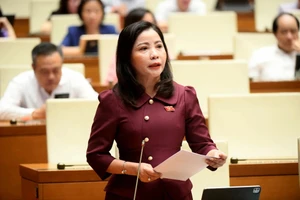 Đại biểu Nguyễn Thị Thu Nguyệt, Đoàn ĐBQH tỉnh Đắk Lắk.