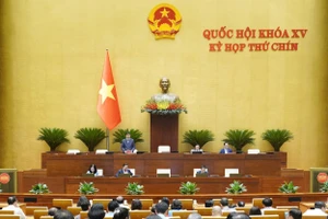 Phiên họp Quốc hội sáng 16/5.