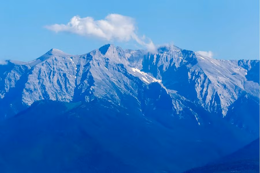 Đỉnh Olympus nằm giữa biên giới Hy Lạp và Macedonia Đỉnh Olympus nằm giữa biên giới Hy Lạp và Macedonia