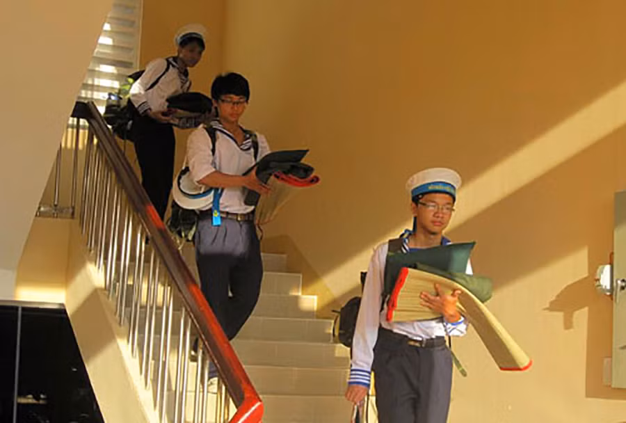 Bài tập di chuyển nội vụ Bài tập di chuyển nội vụ