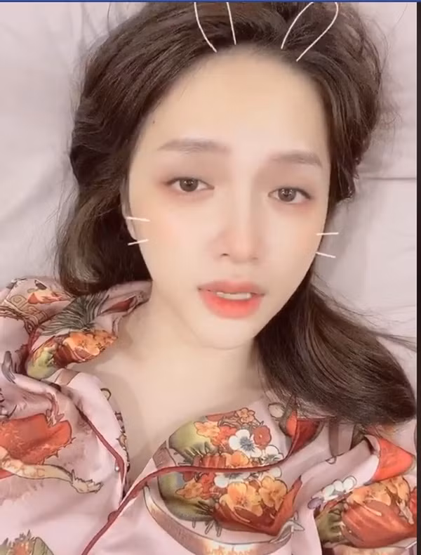 Hương Giang chia sẻ muốn yêu trên trang cá nhân.