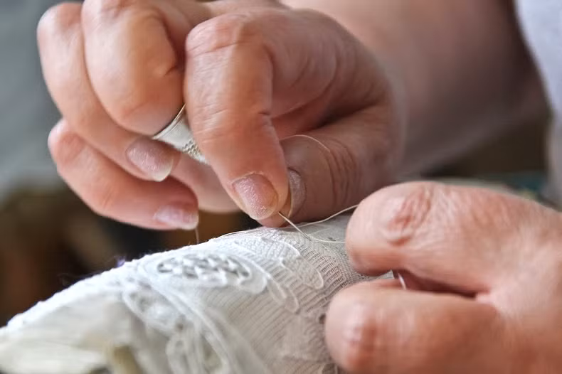 Khám phá những ngôi nhà sặc sỡ, tuyệt đẹp trên đảo Burano ảnh 4