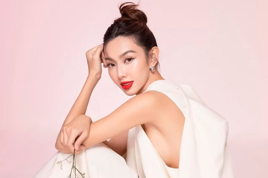 Thùy Tiên là nàng hậu có nhiều chia sẻ thẳng thắn khi được hỏi những chủ đề nhạy cảm.