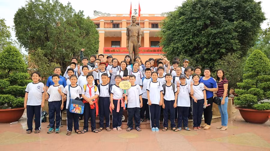 Học ở Bến Nhà Rồng