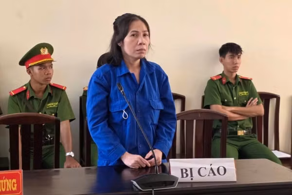 Bị cáo Ngô Ngọc Thảo tại phiên tòa. Ảnh: Văn Vũ.