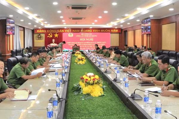 Công an tỉnh An Giang tổ chức Hội nghị triển khai Kế hoạch cao điểm quản lý, phòng ngừa thanh, thiếu niên vi phạm pháp luật.