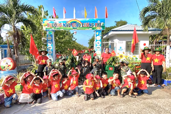 Các trường học xã Ô Lâm chú trọng giáo dục truyền thống cho học sinh.